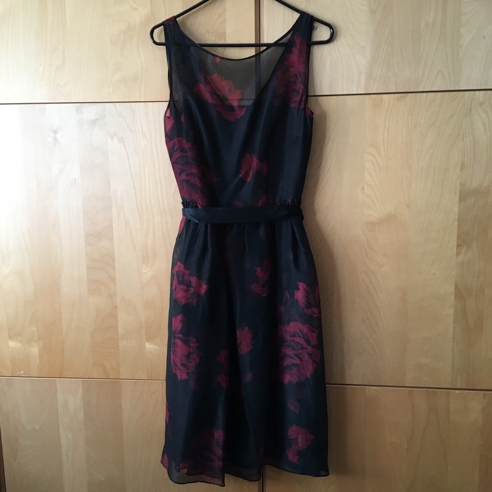 Ann Taylor Red Roses and Black Dress